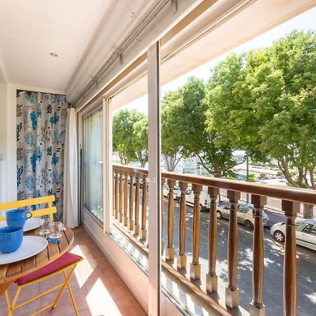 Cabine 56 - Comme Une Cabine De Bateau A L'Entree Du Port Marseille Luaran gambar